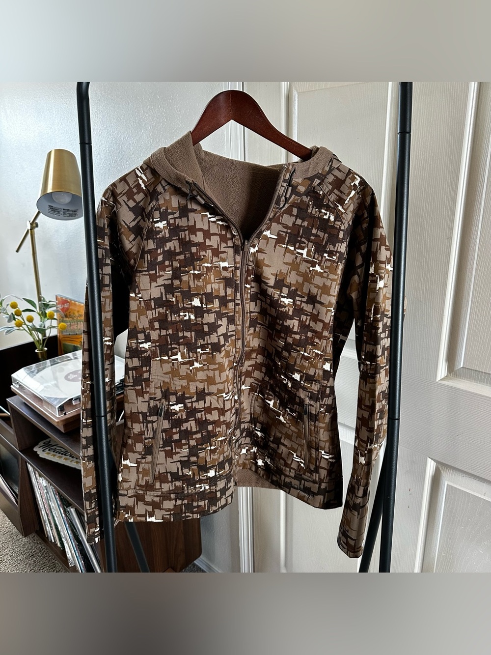 Columbia Brown Multi-Pattern Reversible Zip Bomber Jacket 🦋